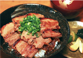 黒豚丼